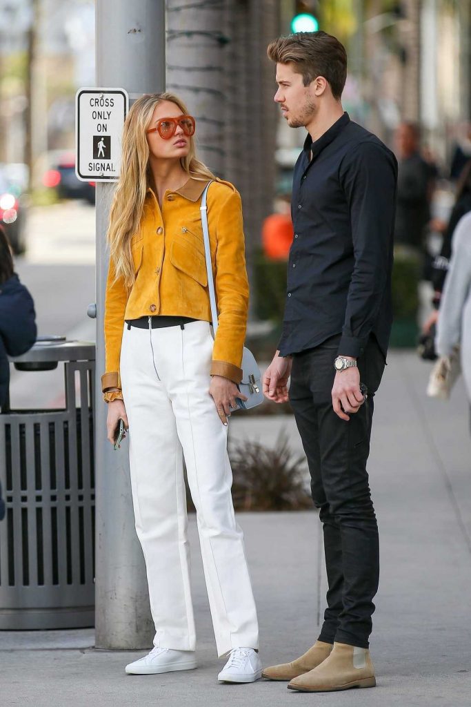 Romee Strijd Was Spotted with Her Boyfriend on Rodeo Drive in Beverly Hills 02/28/2018-4