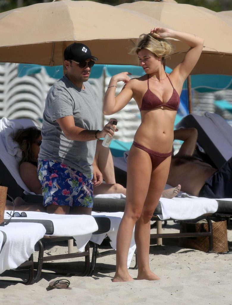 Samantha Hoopes Wears a Maroon Bikini on the Beach in Miami 03/17/2018-2
