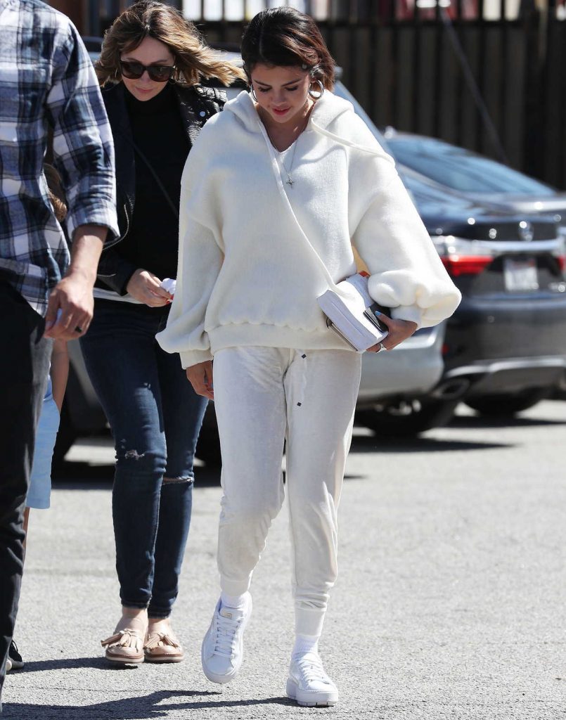 Selena Gomez Arrives at Ice Skate in Los Angeles 03/26/2018-2