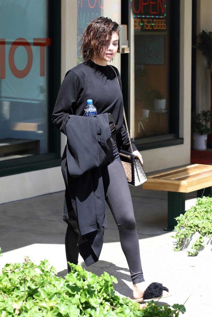Selena Gomez Hits the Gym in Hollywood 03/29/2018-3