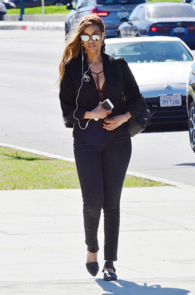 Tyra Banks Was Spotted Out in Beverly Hills 03/27/2018-1