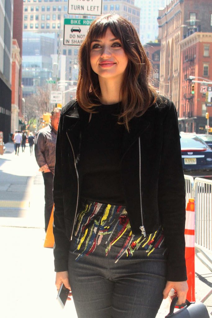 Ana de Armas Was Seen Out in New York City 04/23/2018-4