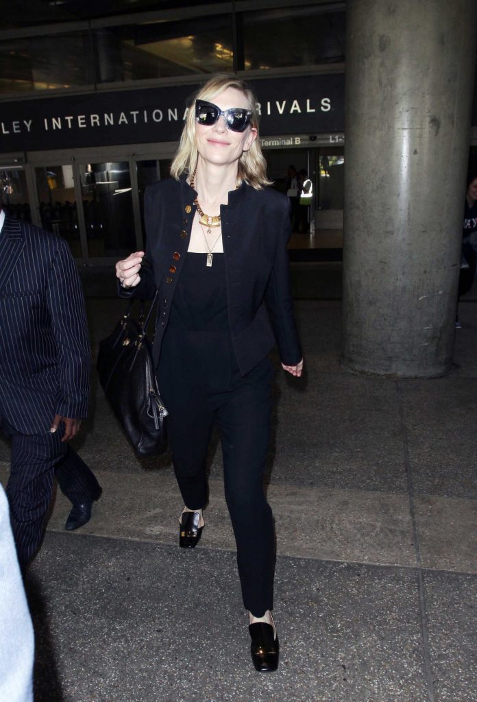 Cate Blanchett Arrives at LAX Airport in Los Angeles 04/22/2018-2