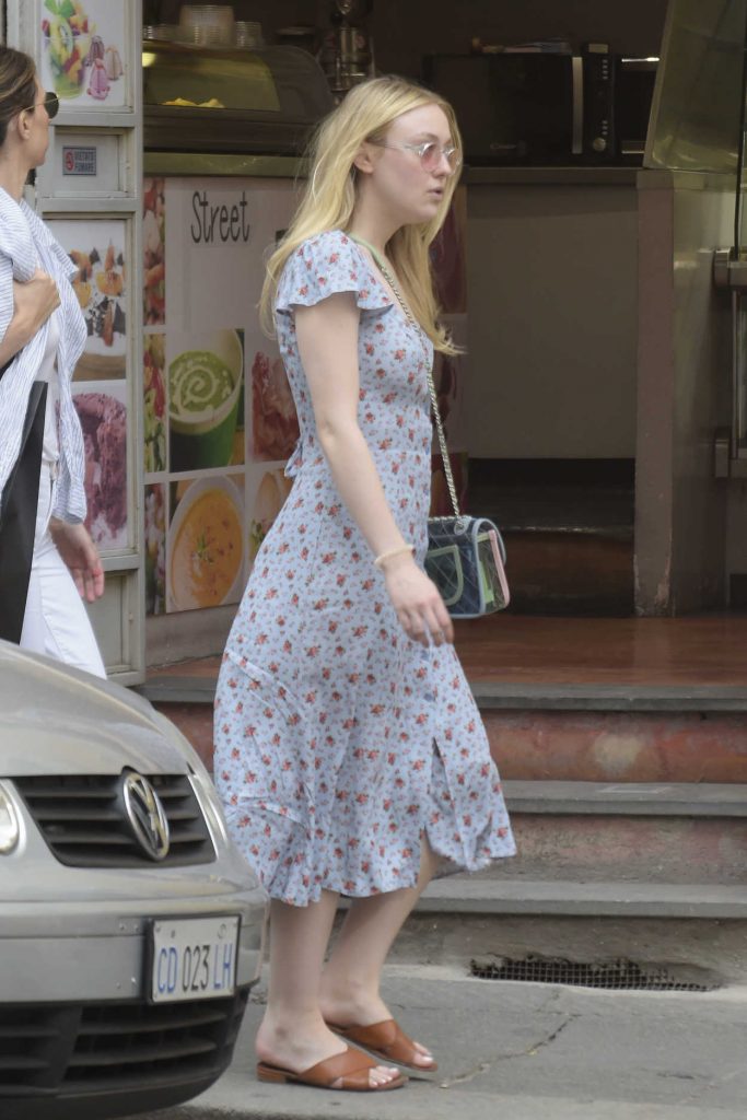 Dakota Fanning Was Spotted Out in Rome 04/16/2018-4