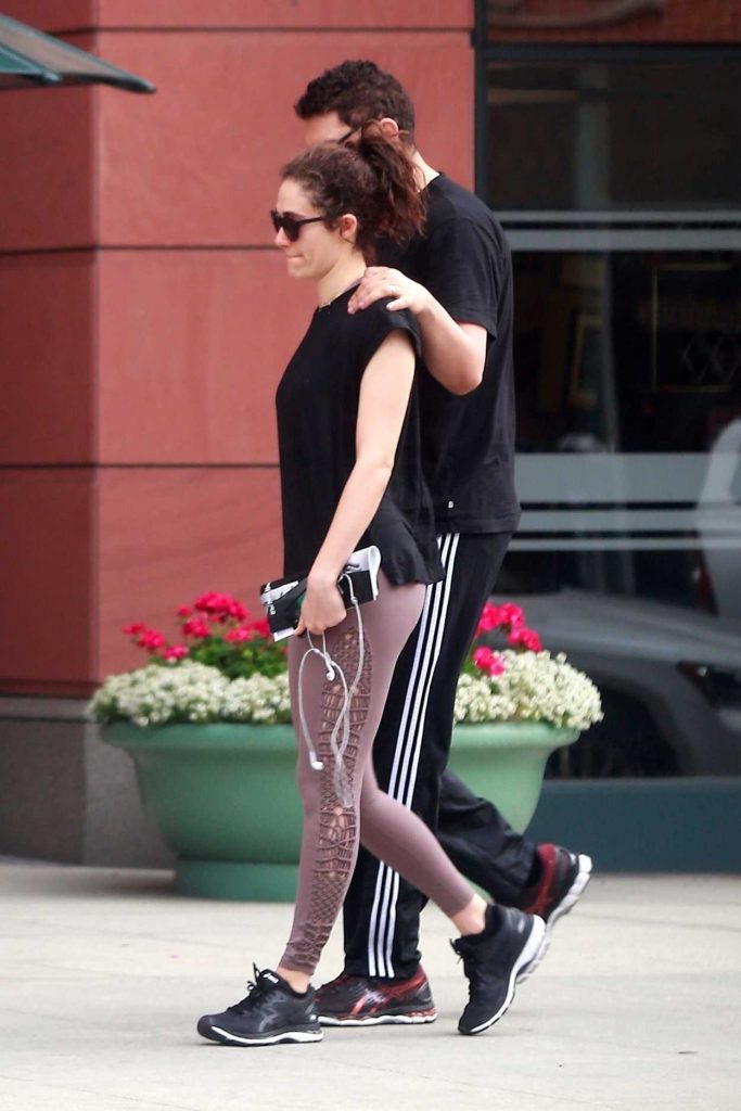 Emmy Rossum Was Seen Out in Beverly Hills 04/01/2018-5