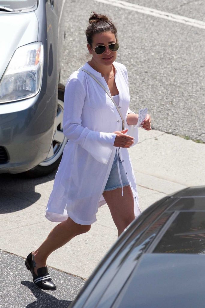 Lea Michele Out for Lunch with Her Boyfriend at the Brentwood Country Mart in Brentwood 04/08/2018-3