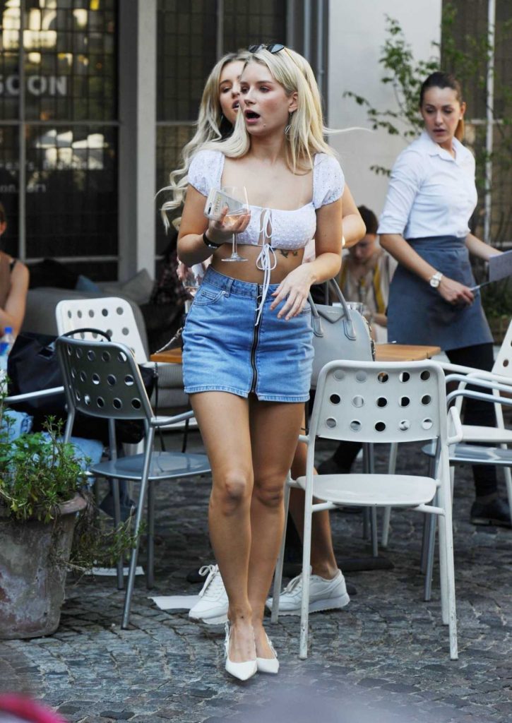 Lottie Moss Was Spotted at Bluebird Cafe in London 04/19/2018-1