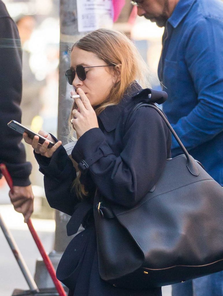 Mary-Kate Olsen Smokes a Cigarette Out in New York 04/26/2018-5