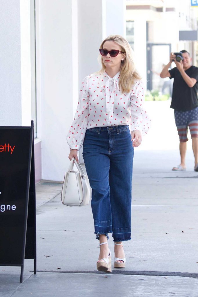 Reese Witherspoon Arrives on Business Meeting in LA 04/23/2018-2