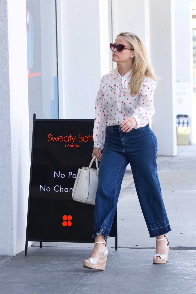 Reese Witherspoon Arrives on Business Meeting in LA 04/23/2018-4