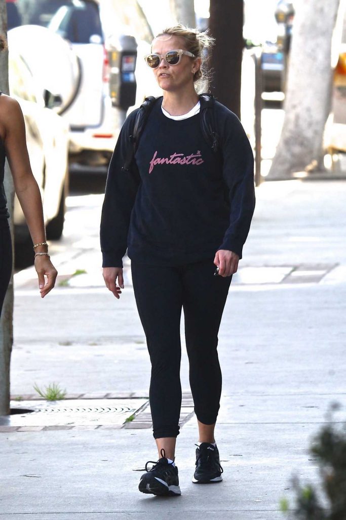 Reese Witherspoon Leaves a Workout in Los Angeles 04/09/2018-2