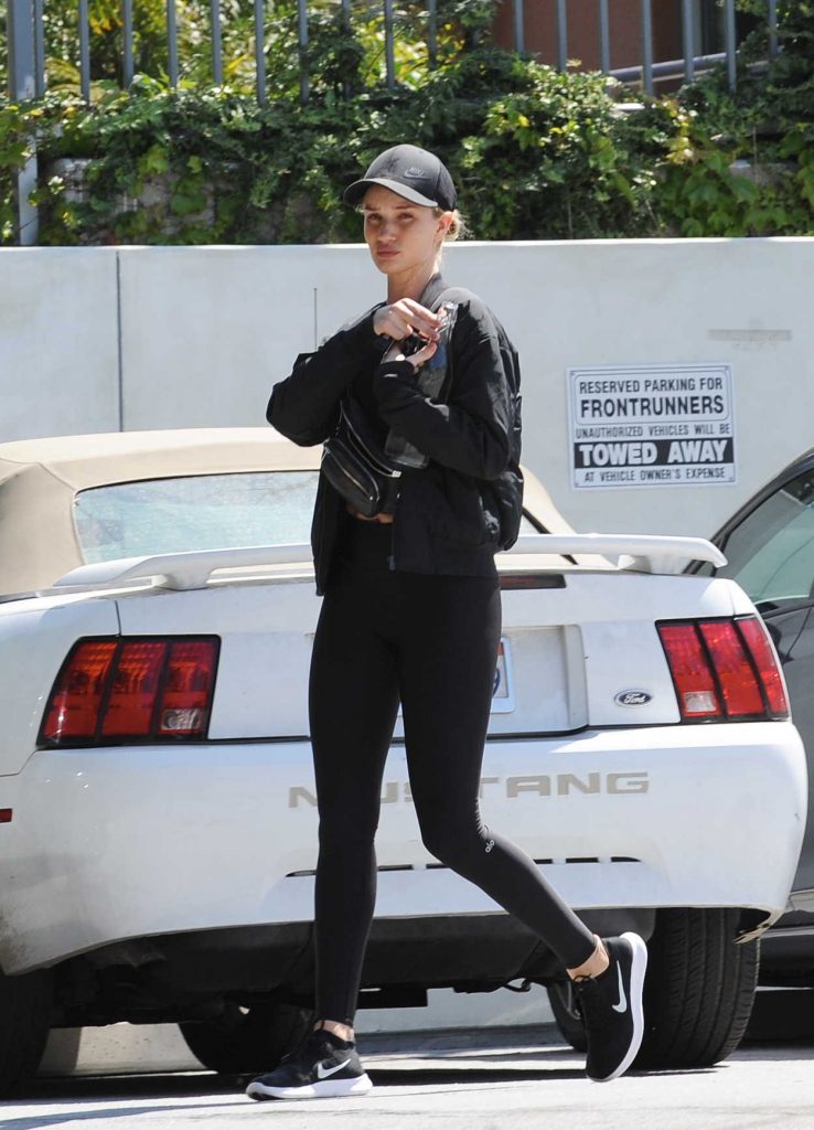 Rosie Huntington-Whiteley Leaves the Gym in West Hollywood 04/26/2018-3