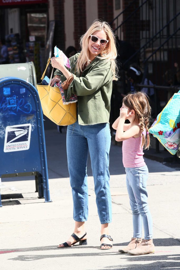 Sienna Miller Picks up Her Daughter Marlowe from School in New York 04/23/2018-2