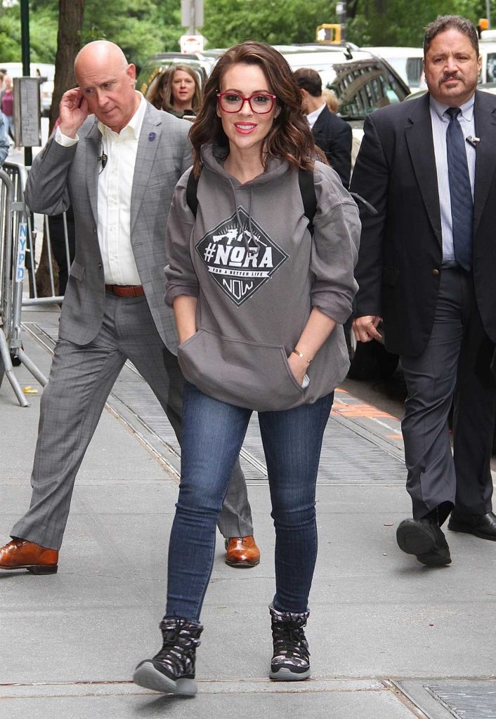 Alyssa Milano Leaves The View TV Show in New York City 05/18/2018-3