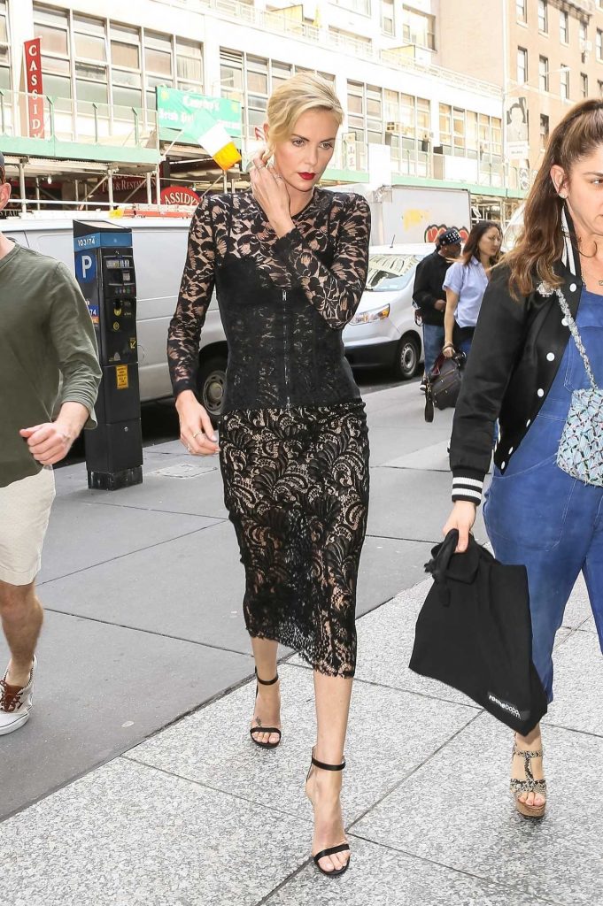 Charlize Theron Returns at Her Hotel in New York City 05/03/2018-3