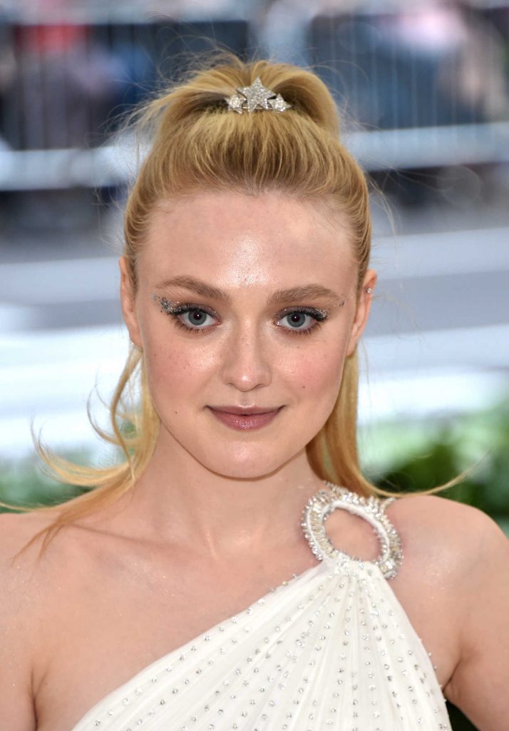 Dakota Fanning at the Heavenly Bodies: Fashion and The Catholic Imagination Costume Institute Gala in New York City 05/07/2018-5