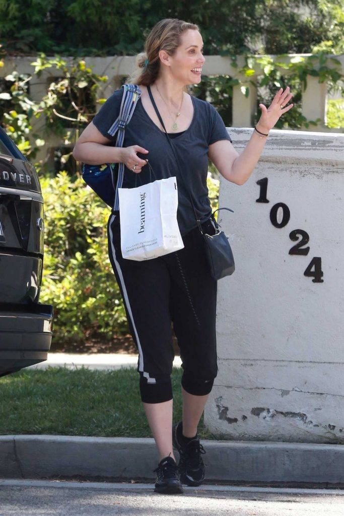 Elizabeth Berkley Leaves a Friends House in Beverly Hills 05/04/2018-4