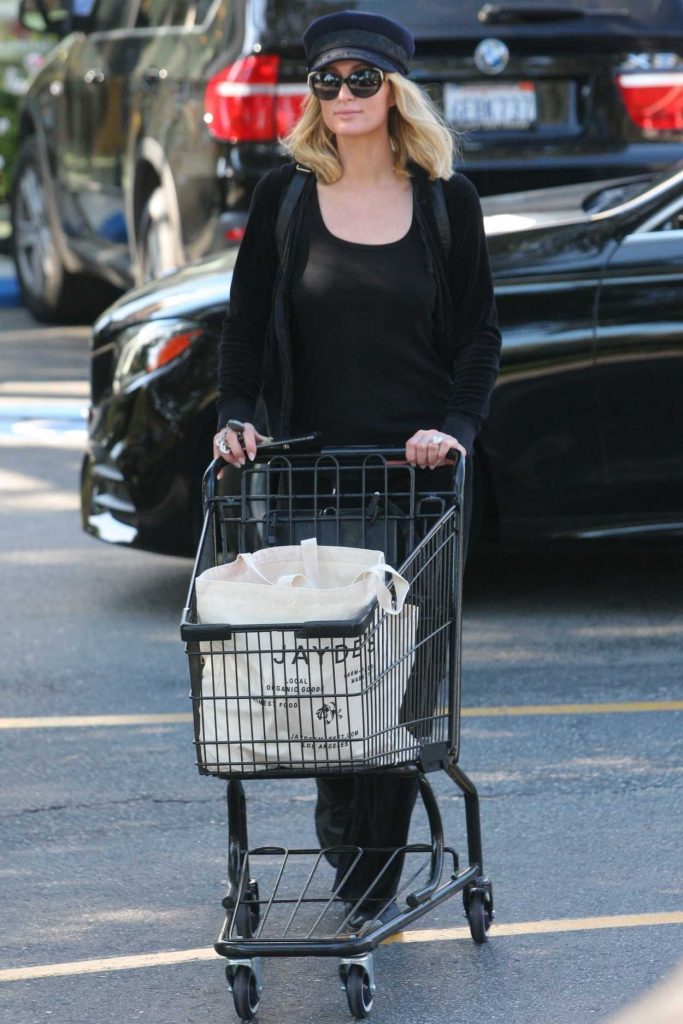 Paris Hilton Leaves a Grocery Store in LA 05/04/2018-4