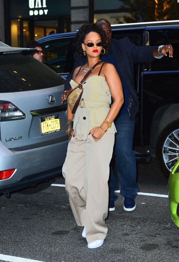 Rihanna Was Seen Out in New York 05/04/2018-2