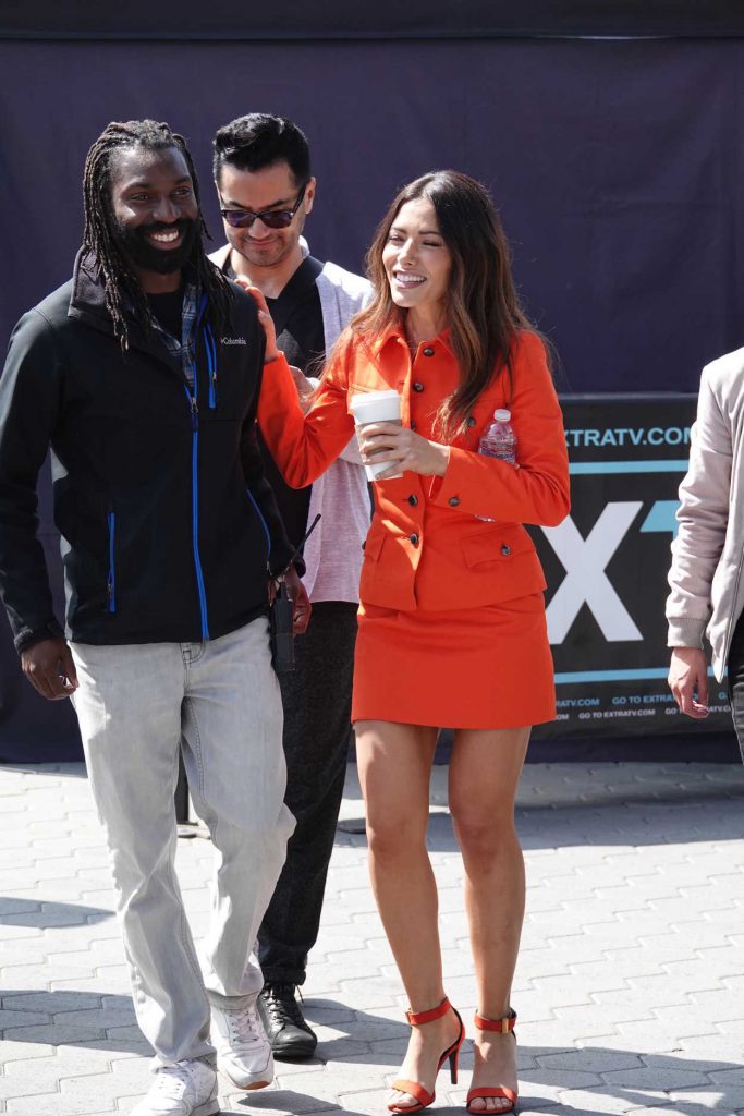Sarah Shahi Arrives on the Set of EXTRA TV Live in Los Angeles 05/29/2018-3