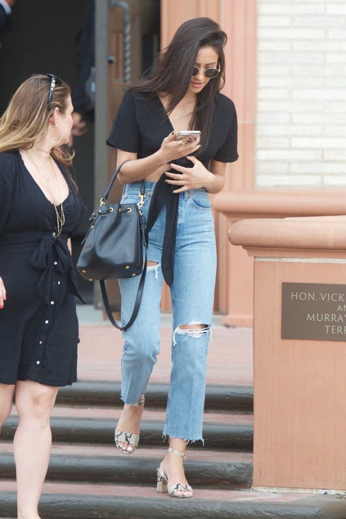 Shay Mitchell Leaves an Event in Beverly Hills 05/26/2018-5