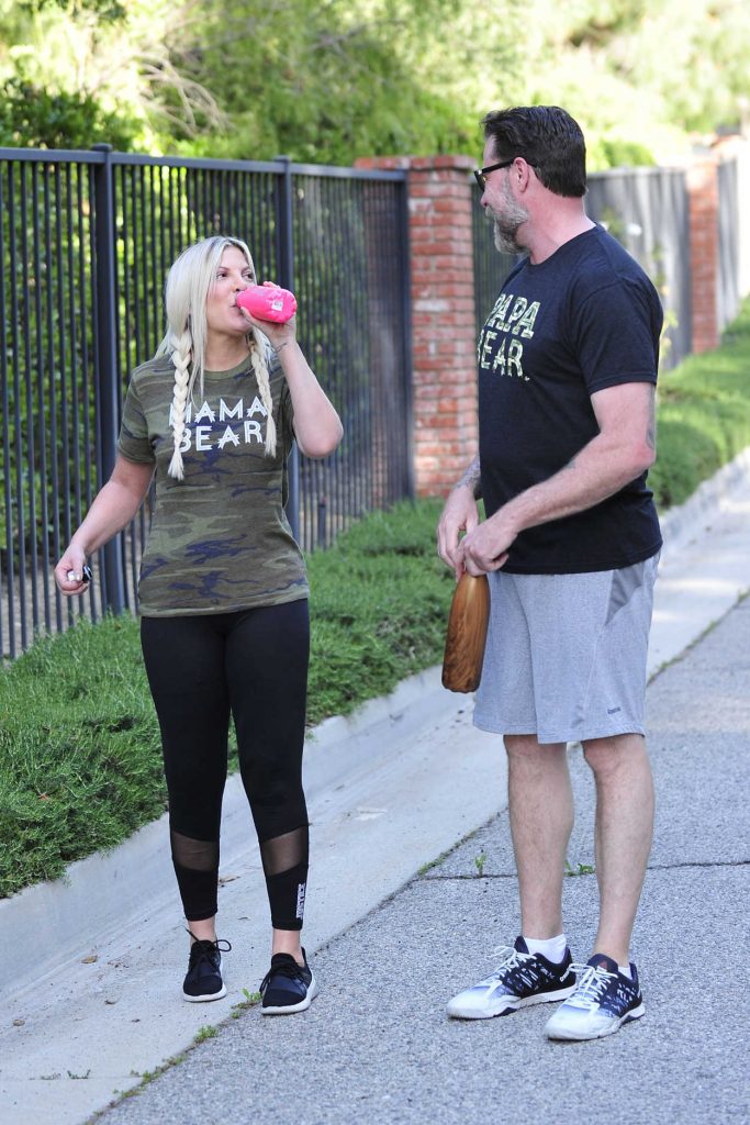 Tori Spelling Was Spotted with Her Husband Dean McDermott Out in Los Angeles 04/29/2018-3