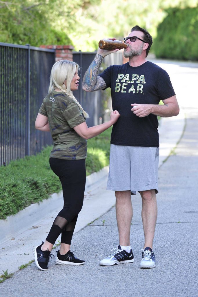 Tori Spelling Was Spotted with Her Husband Dean McDermott Out in Los Angeles 04/29/2018-5