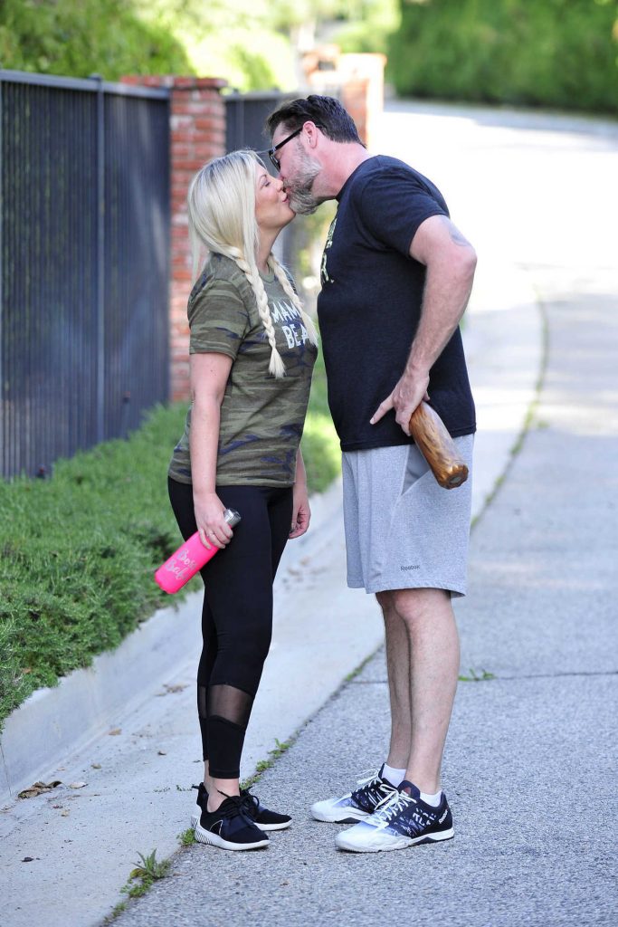Tori Spelling Was Spotted with Her Husband Dean McDermott Out in Los Angeles 04/29/2018-6