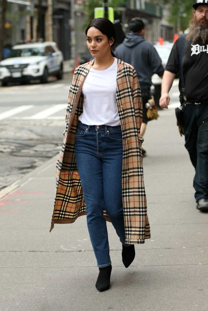 Vanessa Hudgens Wears a Burberry Trench Coat Out in New York City 05/06/2018-3