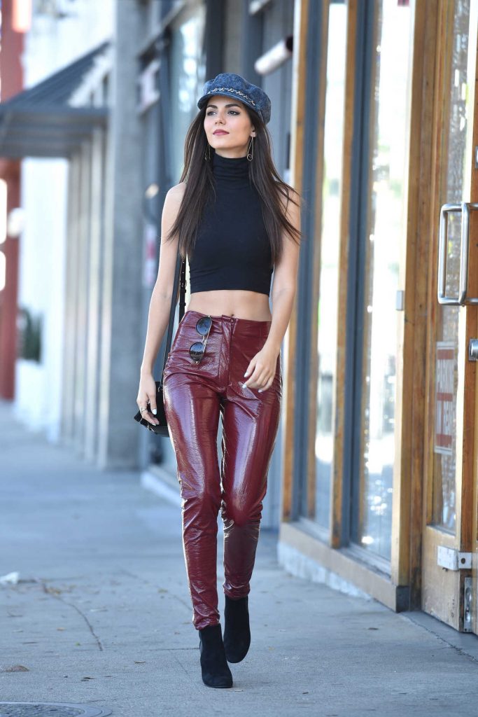 Victoria Justice Was Seen on Her Way to Starbucks in Los Angeles 05/16/2018-3