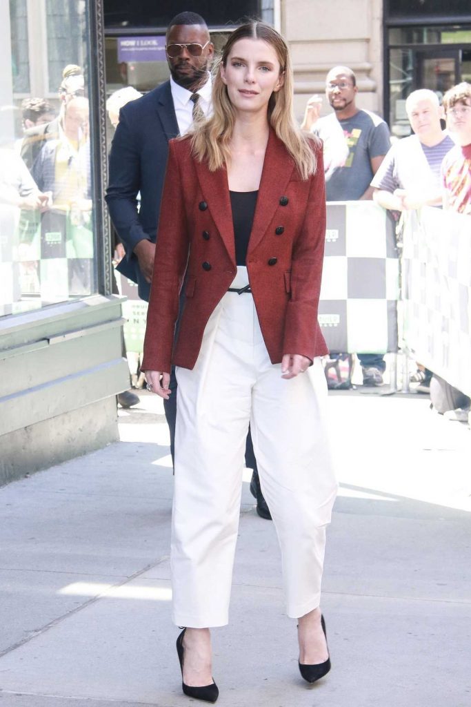 Betty Gilpin Arrives at the AOL Build Series in New York City 06/14/2018-2