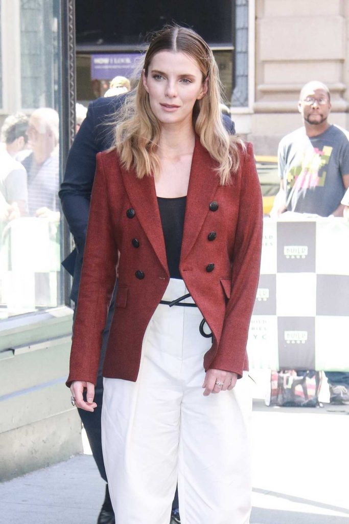 Betty Gilpin Arrives at the AOL Build Series in New York City 06/14/2018-4