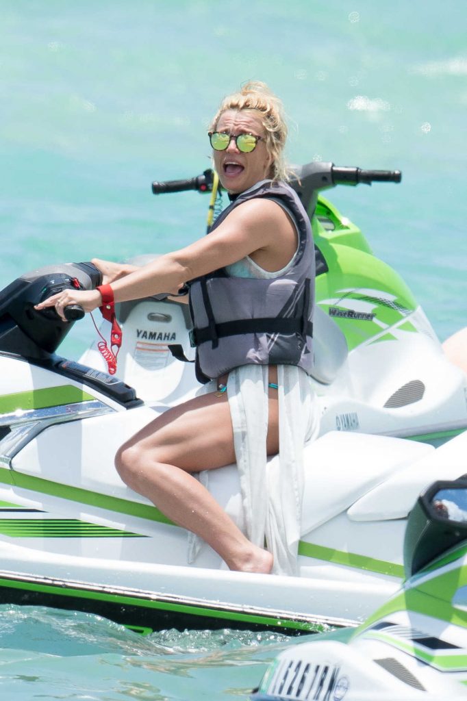 Britney Spears Goes for a Jetski Ride in Miami 06/06/2018-4