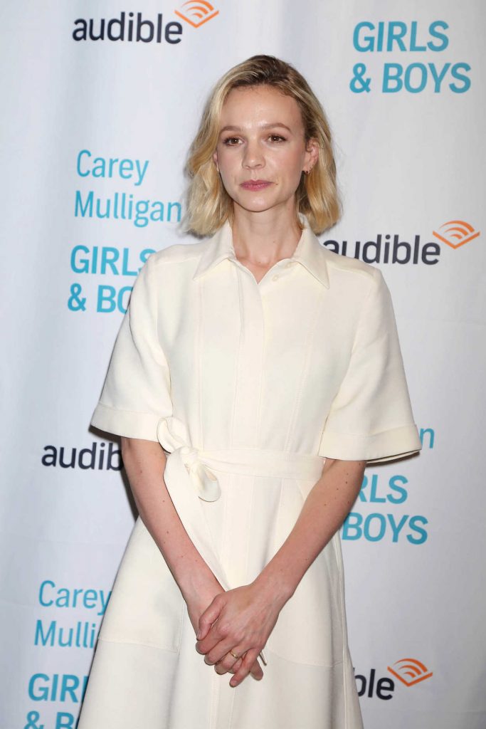 Carey Mulligan Attends a Photocall for Her New One-Woman Play Girls & Boys in New York 06/01/2018-4