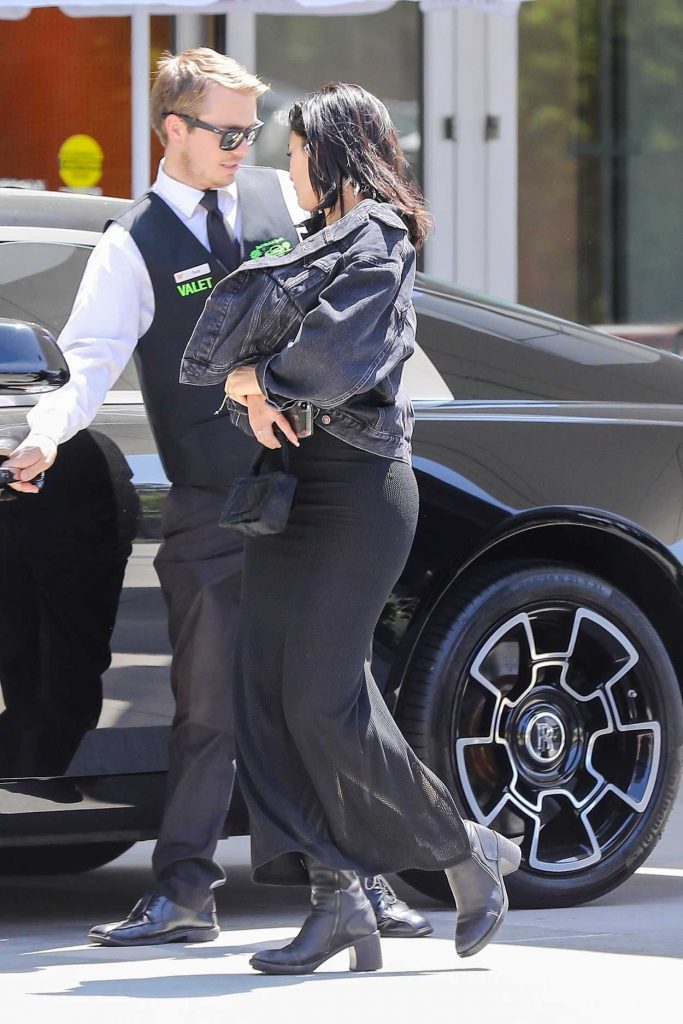 Kylie Jenner Was Seen Out in Calabasas 06/23/2018-5