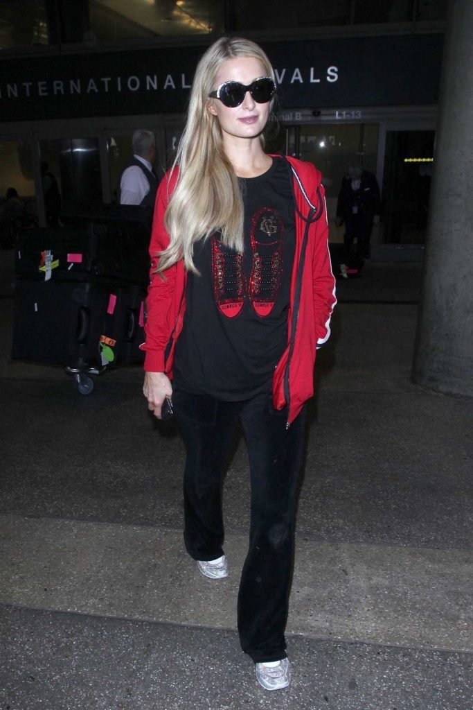 Paris Hilton Arrives at LAX Airport in Los Angeles 06/27/2018-4