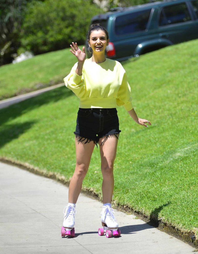 Rebecca Black Shows off Her Roller Blading Skills during Out in Los Angeles 06/08/2018-3