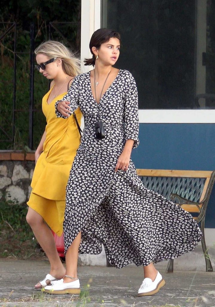 Selena Gomez Was Spotted on Holiday in Capri 06/18/2018-4