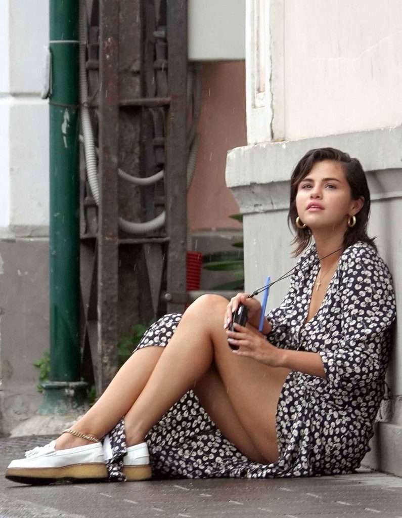 Selena Gomez Was Spotted on Holiday in Capri 06/18/2018-5