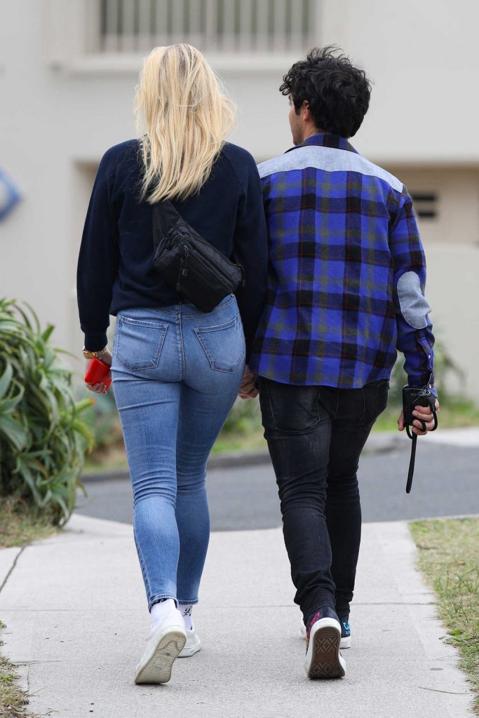 Sophie Turner Was Seen Out in Sydney 06/08/2018-5