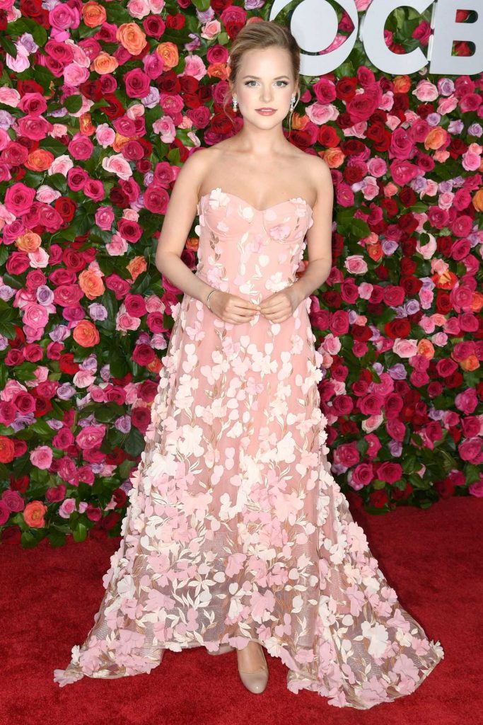Stephanie Styles at the 72nd Annual Tony Awards in New York City 06/10/2018-4