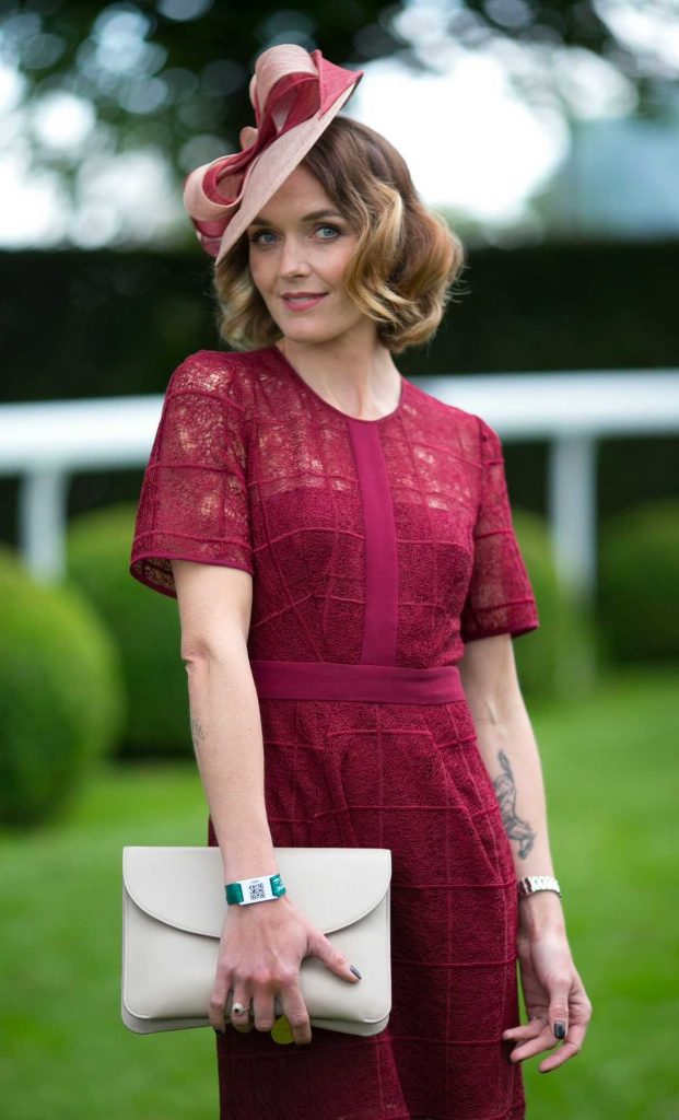 Victoria Pendleton at Investec Derby Festival at Epsom Downs Racecourse 06/02/2018-4