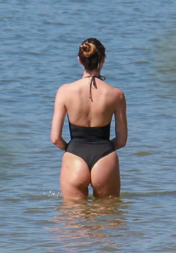 Candice Swanepoel Wears a Black Bikini on the Beach in Victoria, Brazil 07/07/2018-5