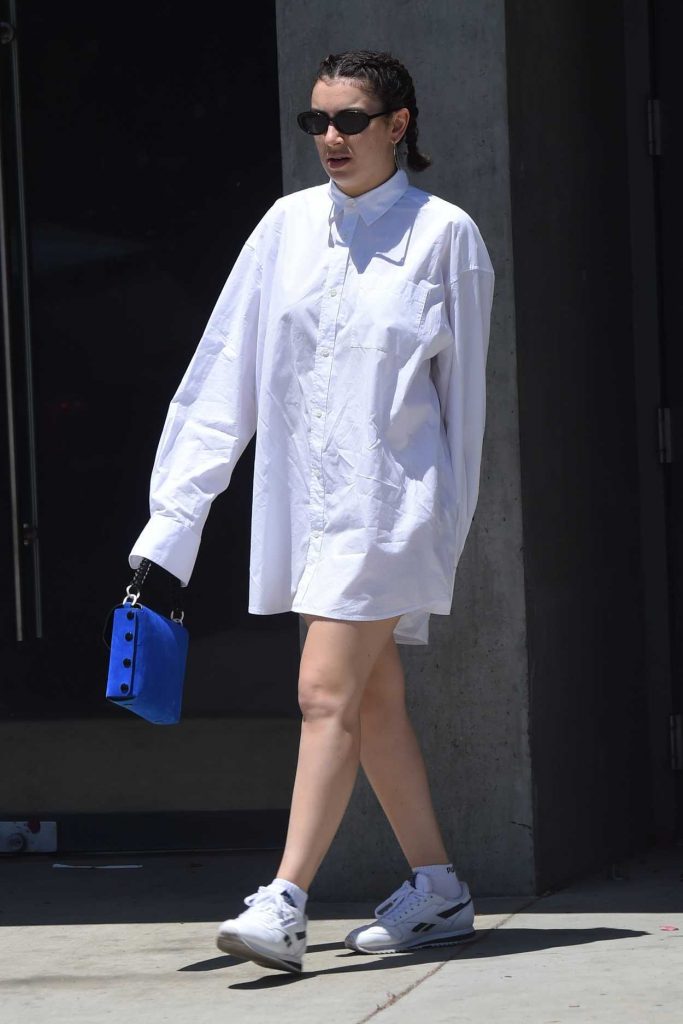 Charli XCX Was Spotted Out with Friends in Los Angeles 07/02/2018-1