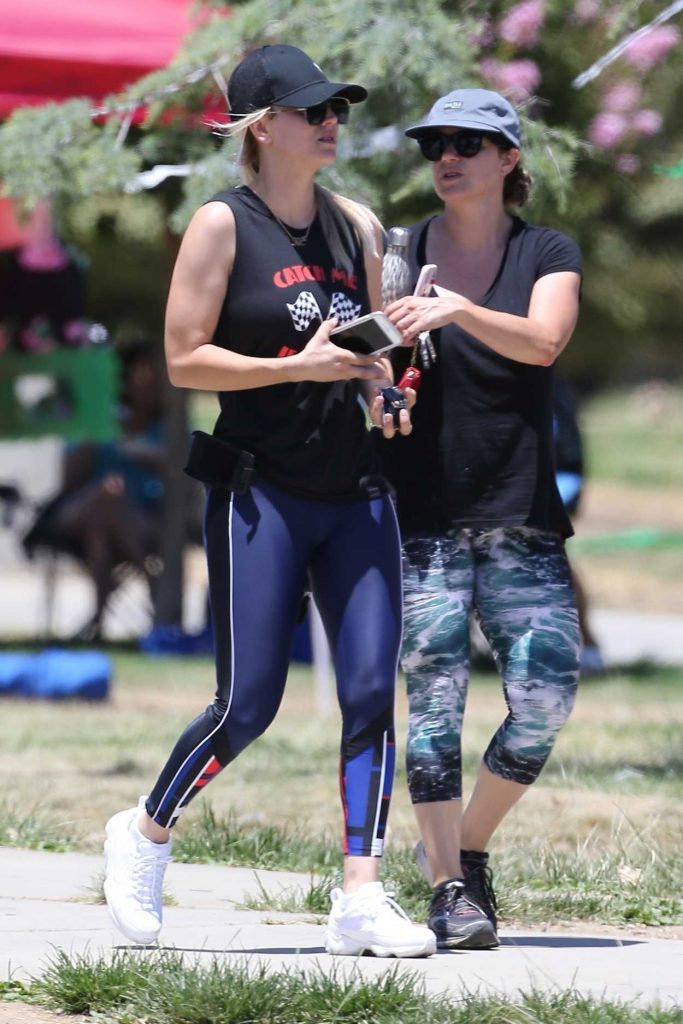 Kaley Cuoco Was Spotted on a Tandem Bike in Los Angeles 07/15/2018-4