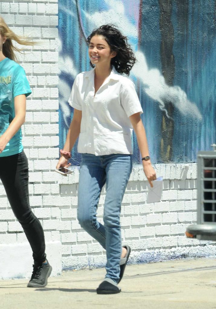 Sarah Hyland on the Set of The Wedding Year in Downtown Los Angeles 07/02/2018-1