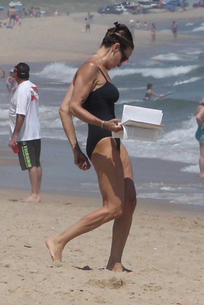 Sarah Jessica Parker Wears a Black Swimsuit on the Beach in Montauk 07/06/2018-3