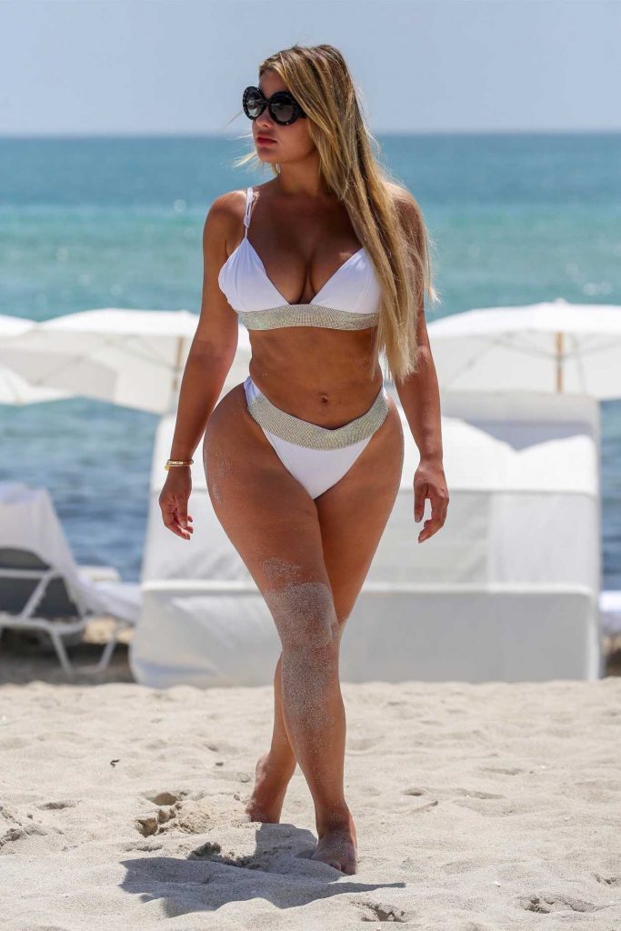 Anastasiya Kvitko in a White Bikini
