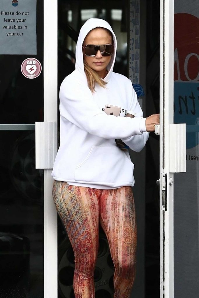 Jennifer Lopez in a White Hoody