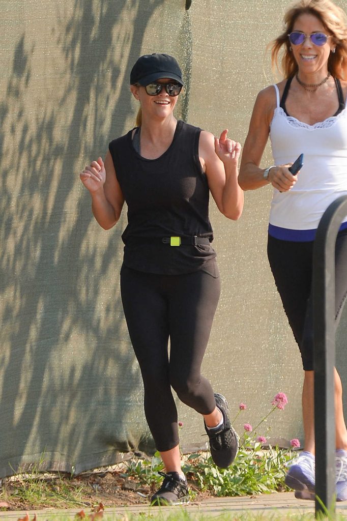 Reese Witherspoon in a Black Workout Clothes